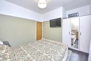 Photo 25- click for photo gallery